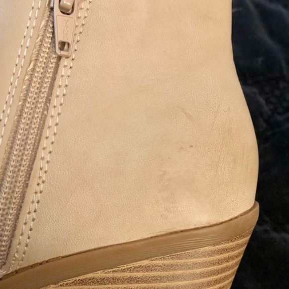 Frye and Co Women’s Jude Western Stacked Heel Booties in Camel - Picture 4 of 5